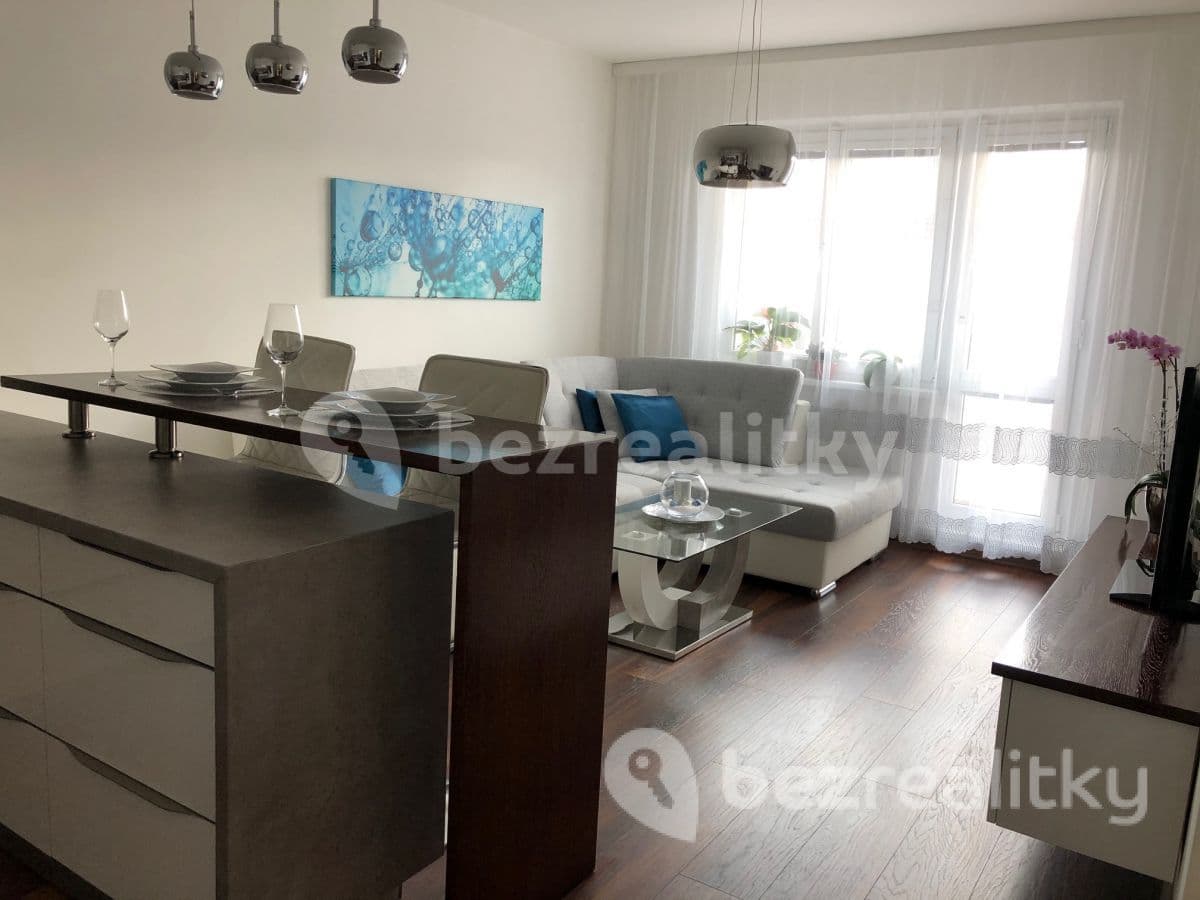 Prenájom bytu 3-izbový 54 m², Skřivanská, Praha, Praha Prenájom bytu 3-izbový 54 m², Skřivanská, Praha, Praha