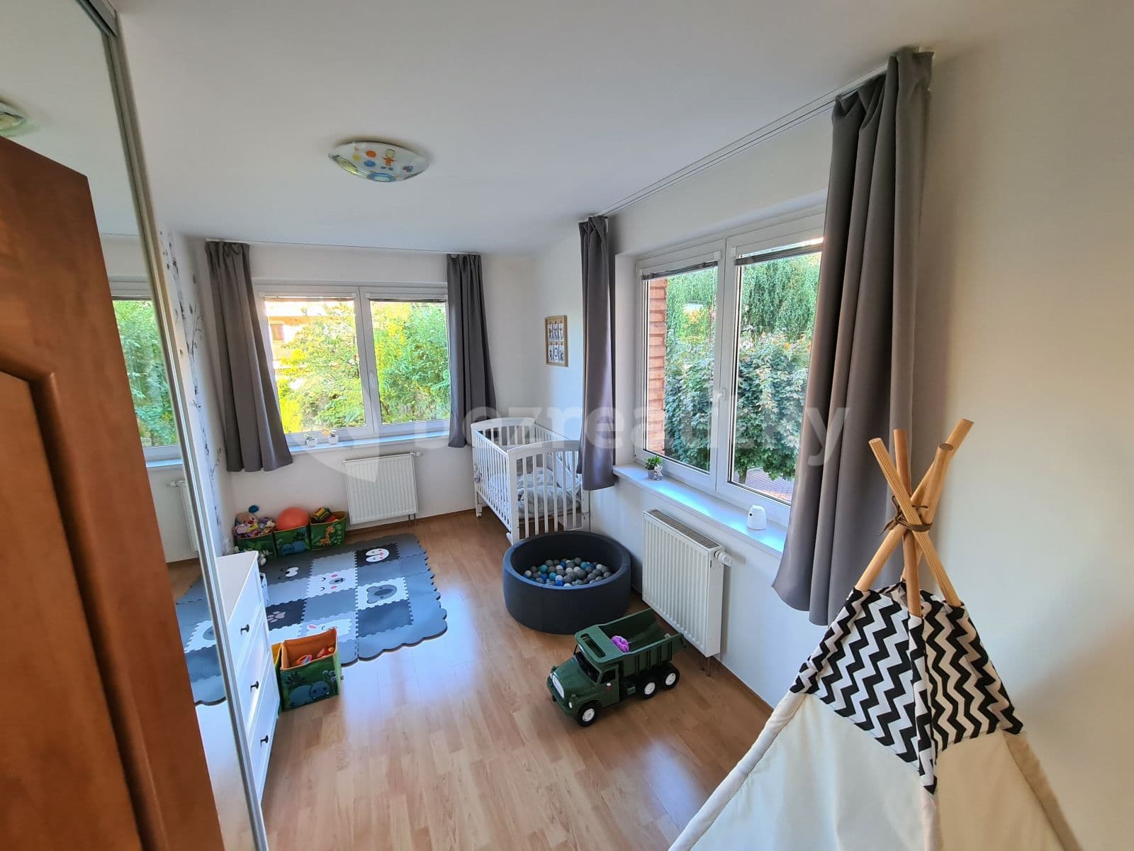 Prenájom bytu 3-izbový 83 m², Za Sídlištěm, Dolní Břežany, Středočeský kraj Prenájom bytu 3-izbový 83 m², Za Sídlištěm, Dolní Břežany, Středočeský kraj