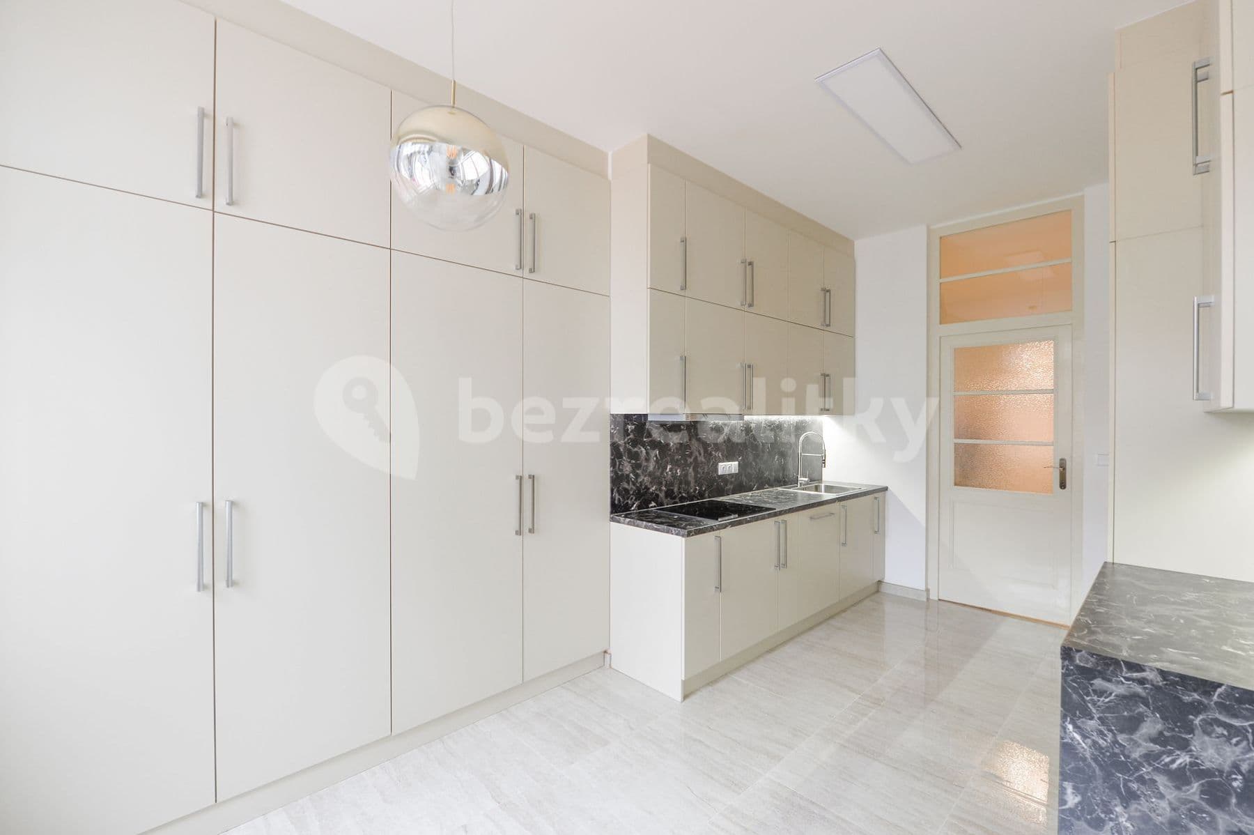 Prenájom bytu 3-izbový 103 m², Terronská, Praha, Praha Prenájom bytu 3-izbový 103 m², Terronská, Praha, Praha