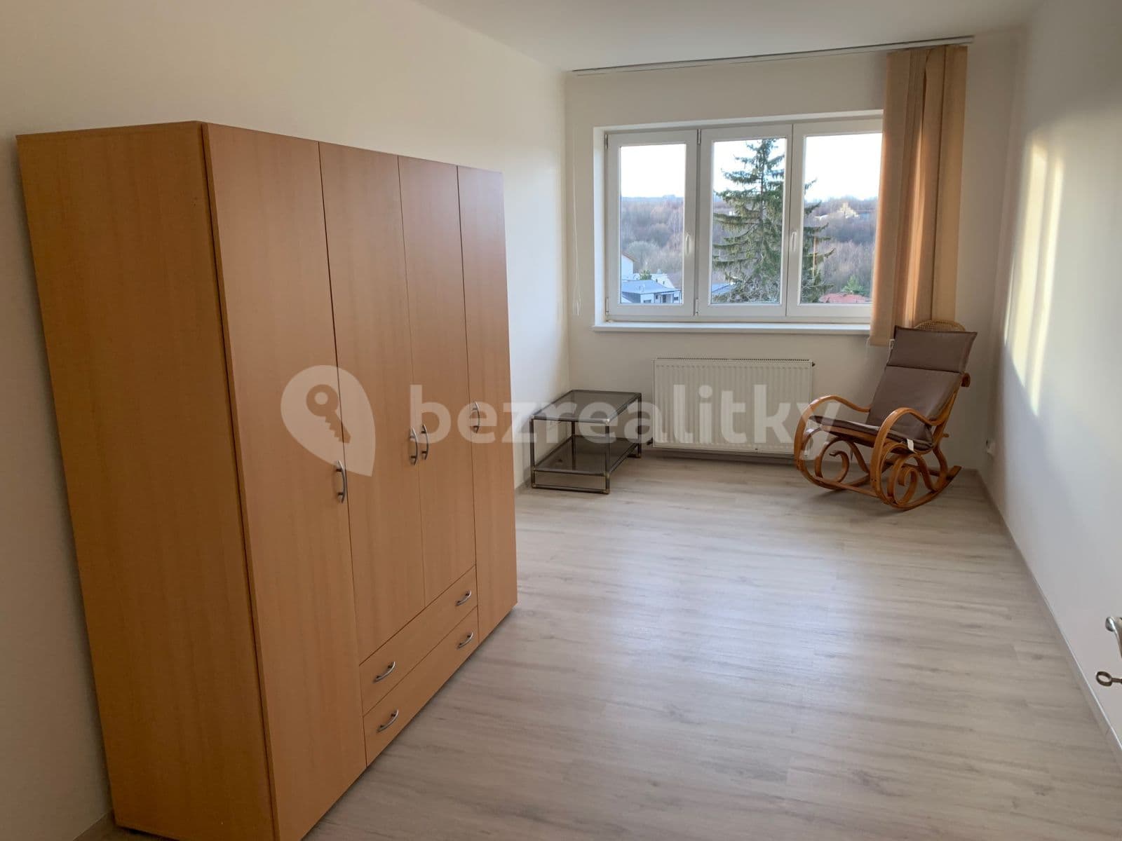Prenájom bytu 3-izbový 60 m², Jeremiášova, Praha, Praha Prenájom bytu 3-izbový 60 m², Jeremiášova, Praha, Praha