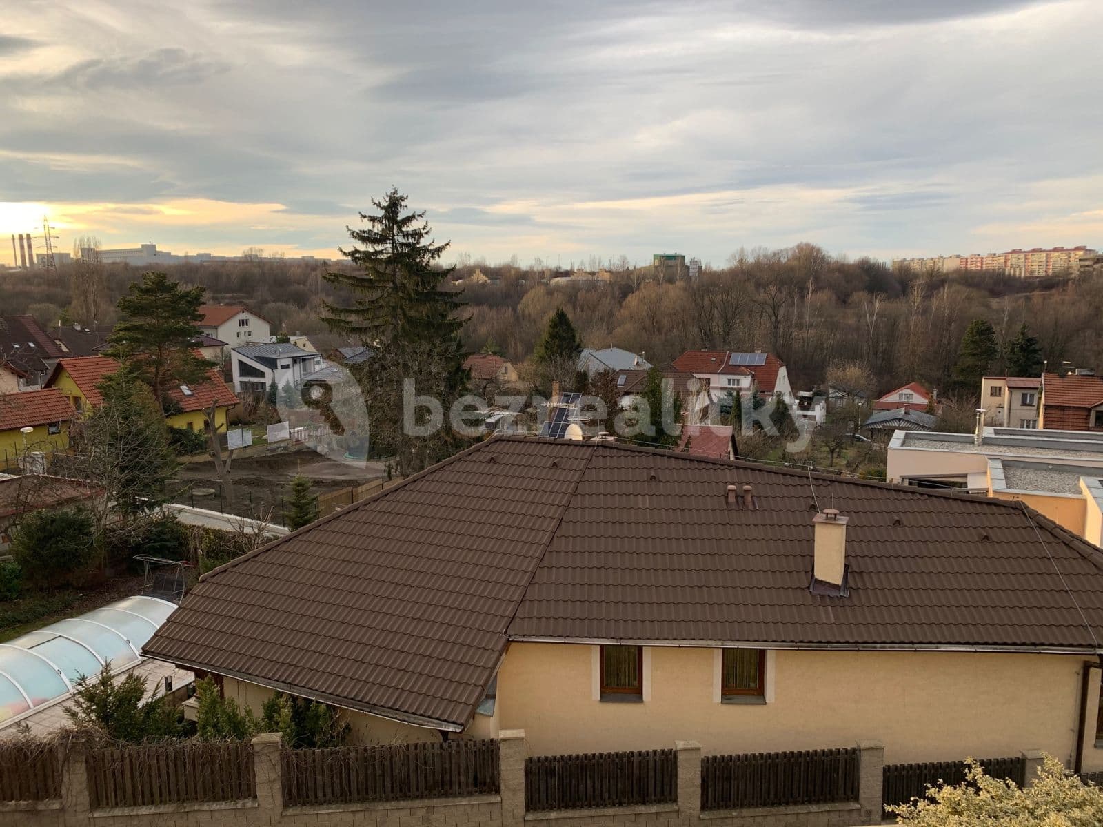 Prenájom bytu 3-izbový 60 m², Jeremiášova, Praha, Praha Prenájom bytu 3-izbový 60 m², Jeremiášova, Praha, Praha