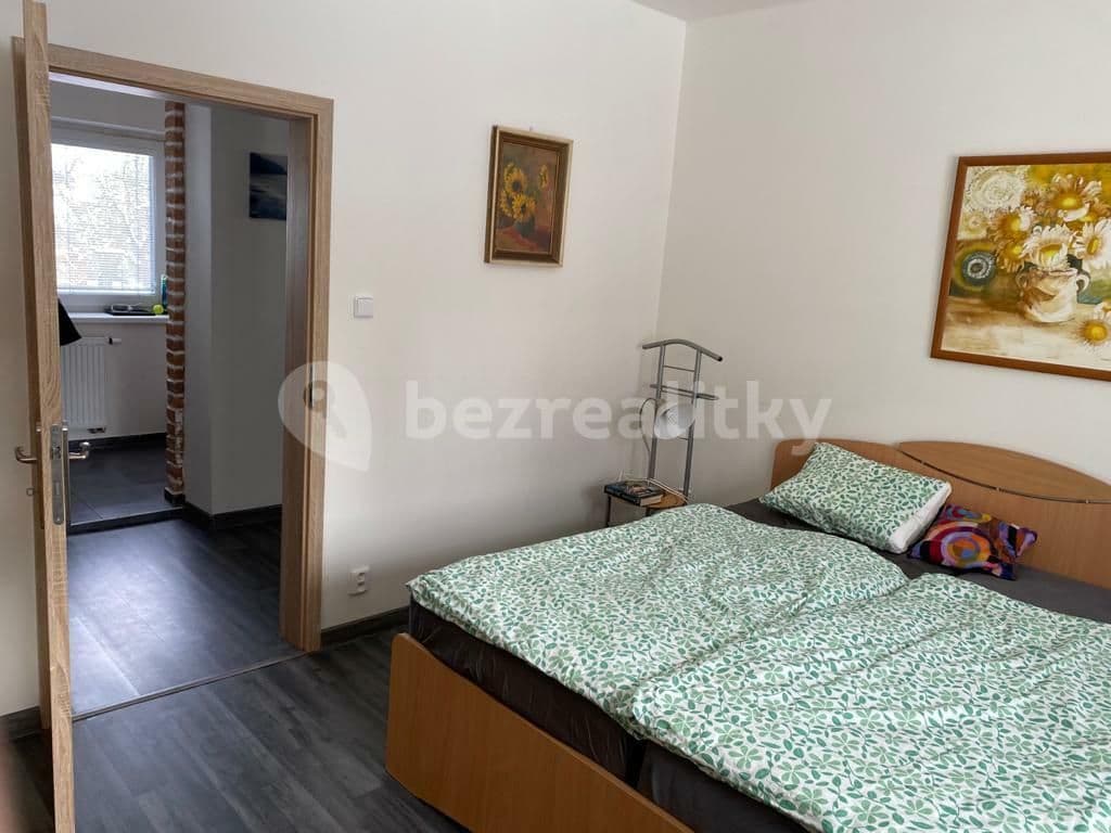 Prenájom bytu 3-izbový 60 m², Dubenecká, Praha, Praha Prenájom bytu 3-izbový 60 m², Dubenecká, Praha, Praha