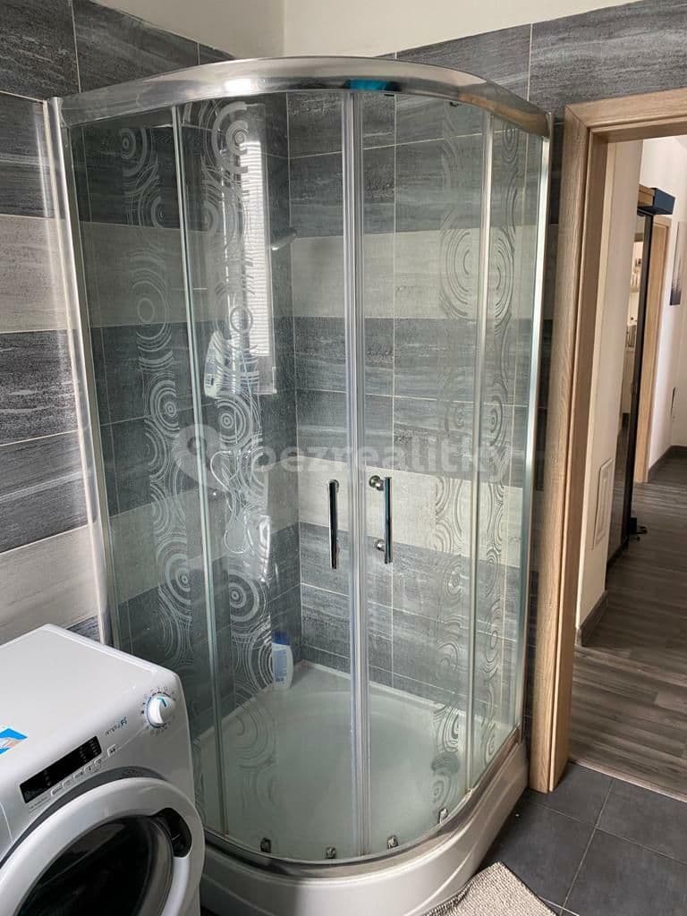 Prenájom bytu 3-izbový 60 m², Dubenecká, Praha, Praha Prenájom bytu 3-izbový 60 m², Dubenecká, Praha, Praha