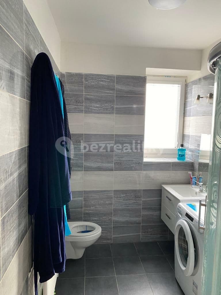 Prenájom bytu 3-izbový 60 m², Dubenecká, Praha, Praha Prenájom bytu 3-izbový 60 m², Dubenecká, Praha, Praha