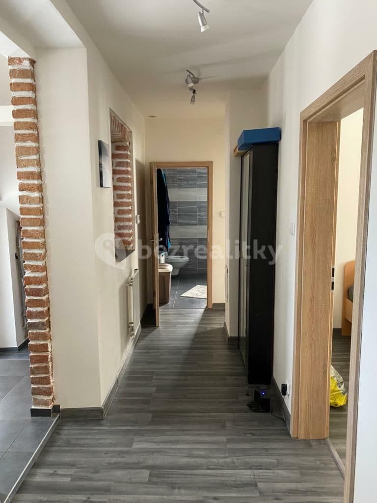 Prenájom bytu 3-izbový 60 m², Dubenecká, Praha, Praha Prenájom bytu 3-izbový 60 m², Dubenecká, Praha, Praha