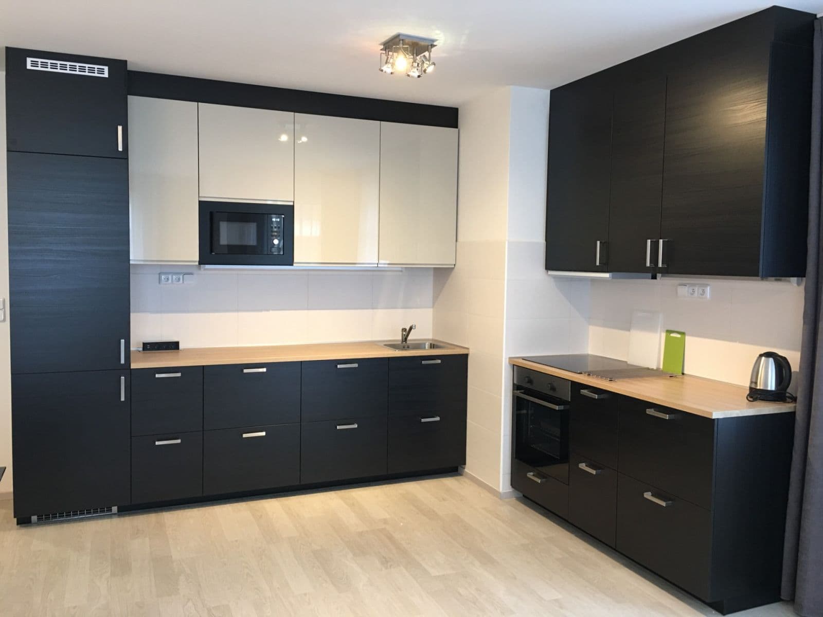 Prenájom bytu 3-izbový 92 m², Oty Bubeníčka, Praha, Praha Prenájom bytu 3-izbový 92 m², Oty Bubeníčka, Praha, Praha