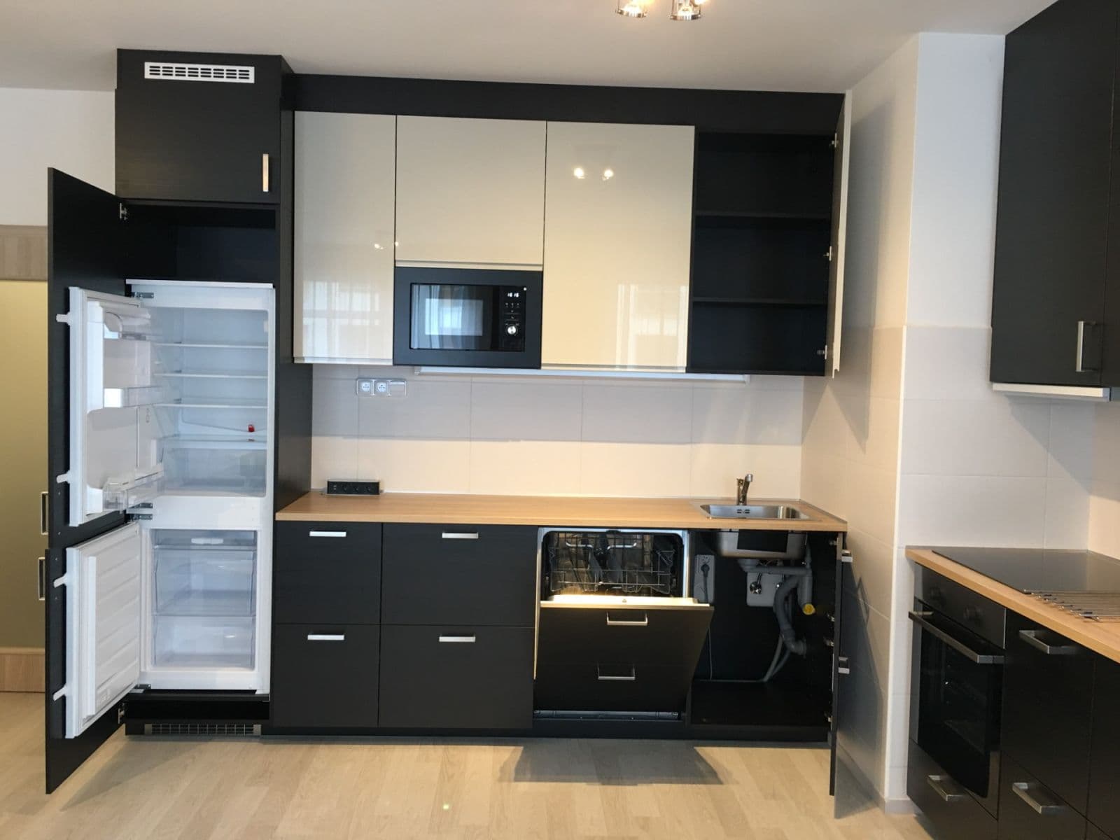Prenájom bytu 3-izbový 92 m², Oty Bubeníčka, Praha, Praha Prenájom bytu 3-izbový 92 m², Oty Bubeníčka, Praha, Praha