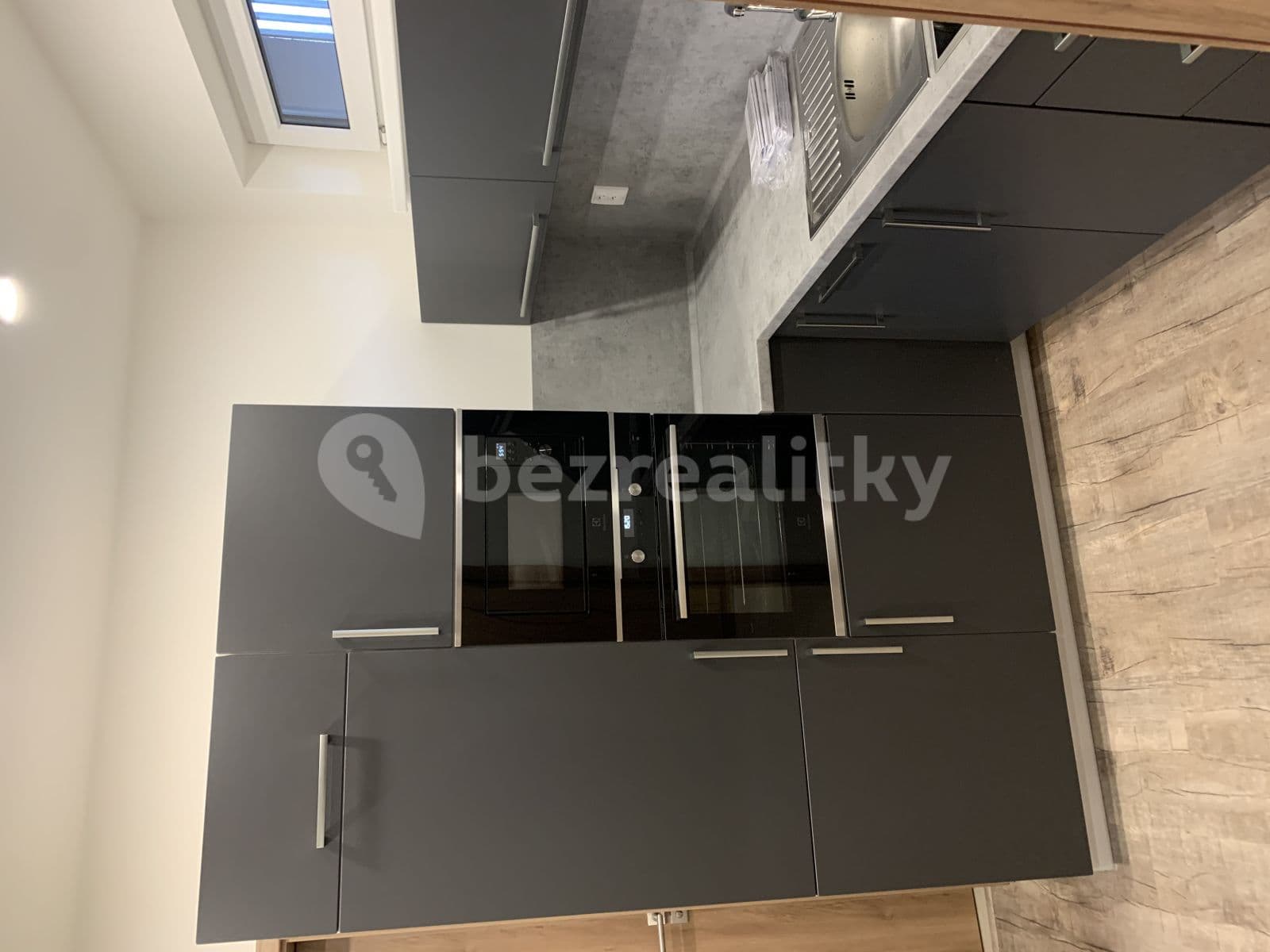 Prenájom bytu 2-izbový 55 m², Klučovská, Český Brod, Středočeský kraj Prenájom bytu 2-izbový 55 m², Klučovská, Český Brod, Středočeský kraj