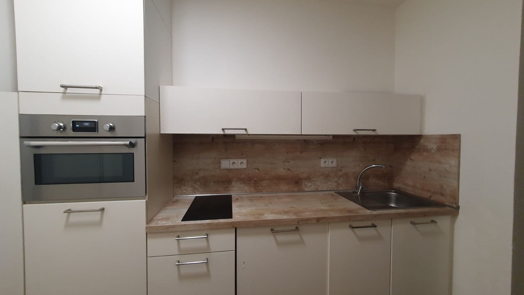 Prenájom bytu 2-izbový 50 m², Vrchlického, Praha, Praha Prenájom bytu 2-izbový 50 m², Vrchlického, Praha, Praha