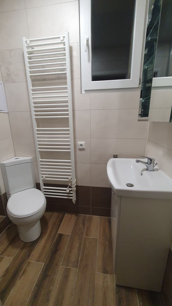 Prenájom bytu 2-izbový 50 m², Vrchlického, Praha, Praha Prenájom bytu 2-izbový 50 m², Vrchlického, Praha, Praha