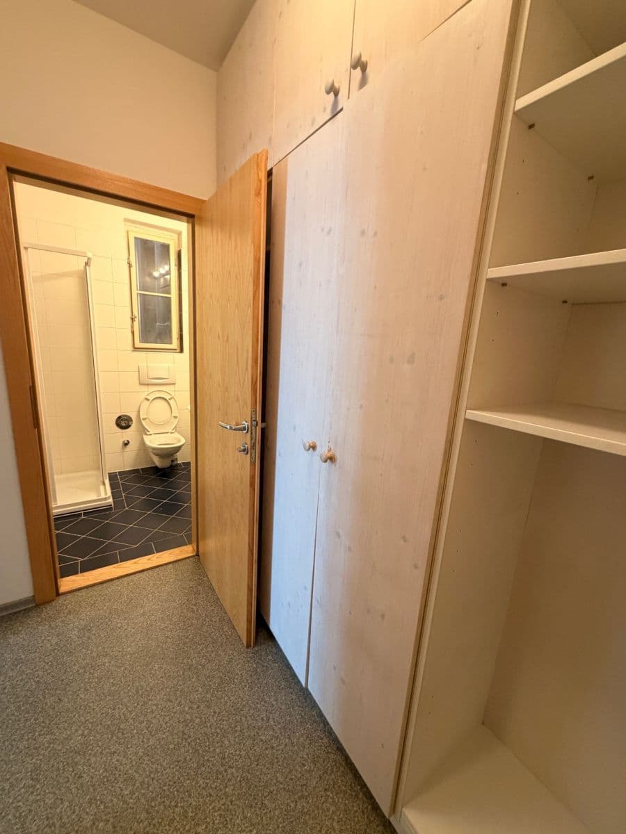 Prenájom bytu Garsoniéra 33 m², Uralská, Praha, Praha Prenájom bytu Garsoniéra 33 m², Uralská, Praha, Praha