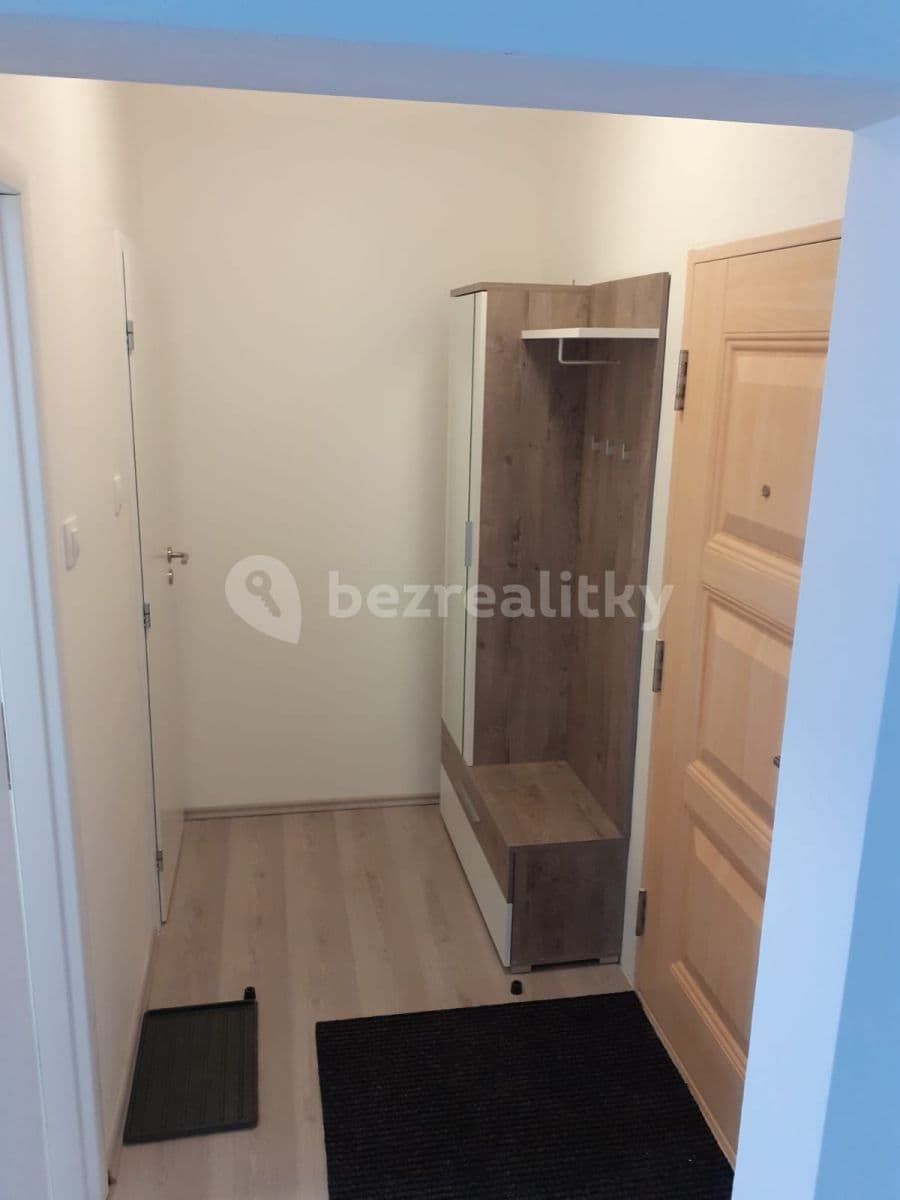 Prenájom bytu 1-izbový 35 m², Hanulova, Dúbravka, Bratislavský kraj Prenájom bytu 1-izbový 35 m², Hanulova, Dúbravka, Bratislavský kraj