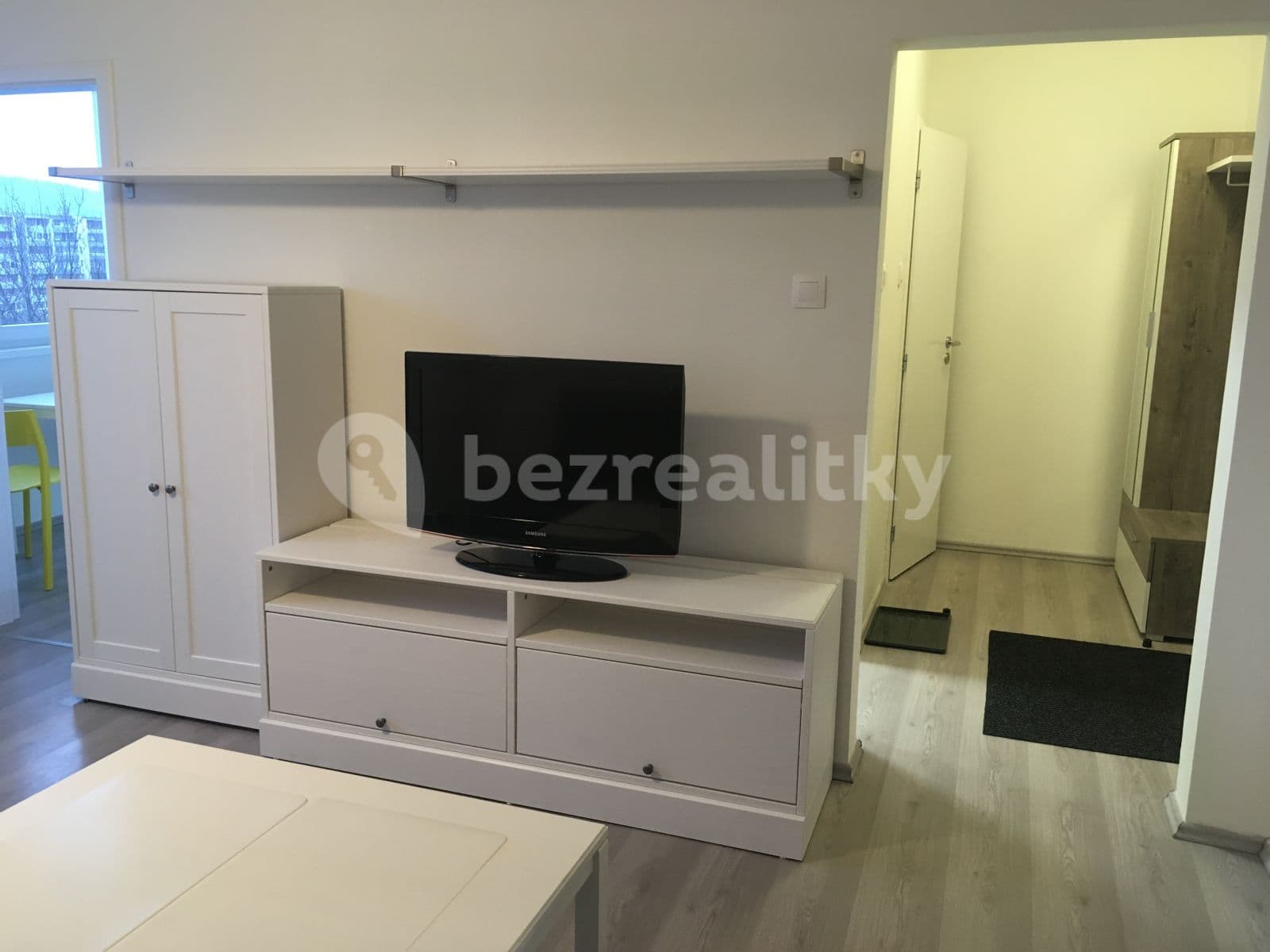 Prenájom bytu 1-izbový 35 m², Hanulova, Dúbravka, Bratislavský kraj Prenájom bytu 1-izbový 35 m², Hanulova, Dúbravka, Bratislavský kraj