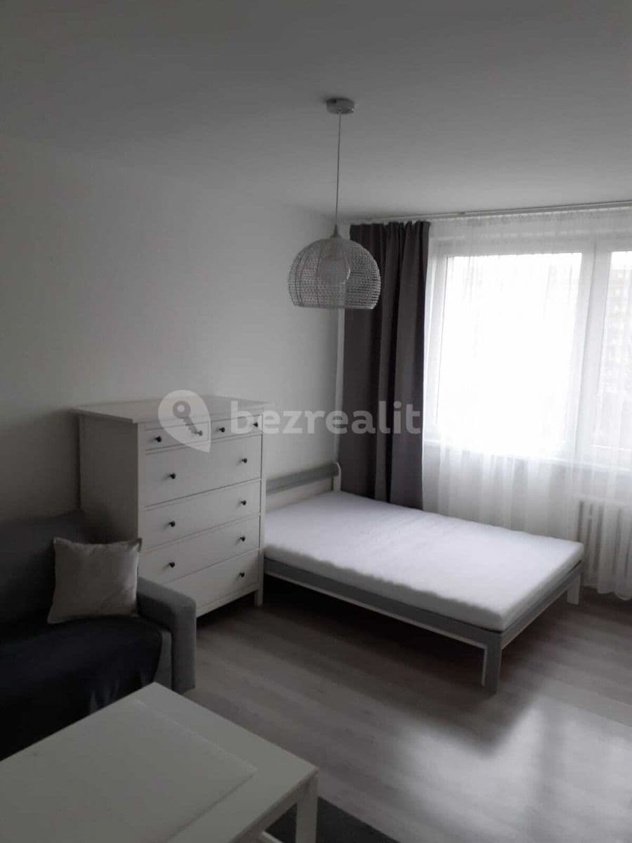 Prenájom bytu 1-izbový 35 m², Hanulova, Dúbravka, Bratislavský kraj Prenájom bytu 1-izbový 35 m², Hanulova, Dúbravka, Bratislavský kraj