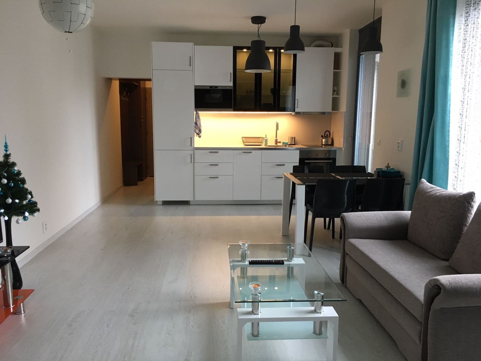 Prenájom bytu 1-izbový 40 m², Žitenická, Praha, Praha Prenájom bytu 1-izbový 40 m², Žitenická, Praha, Praha