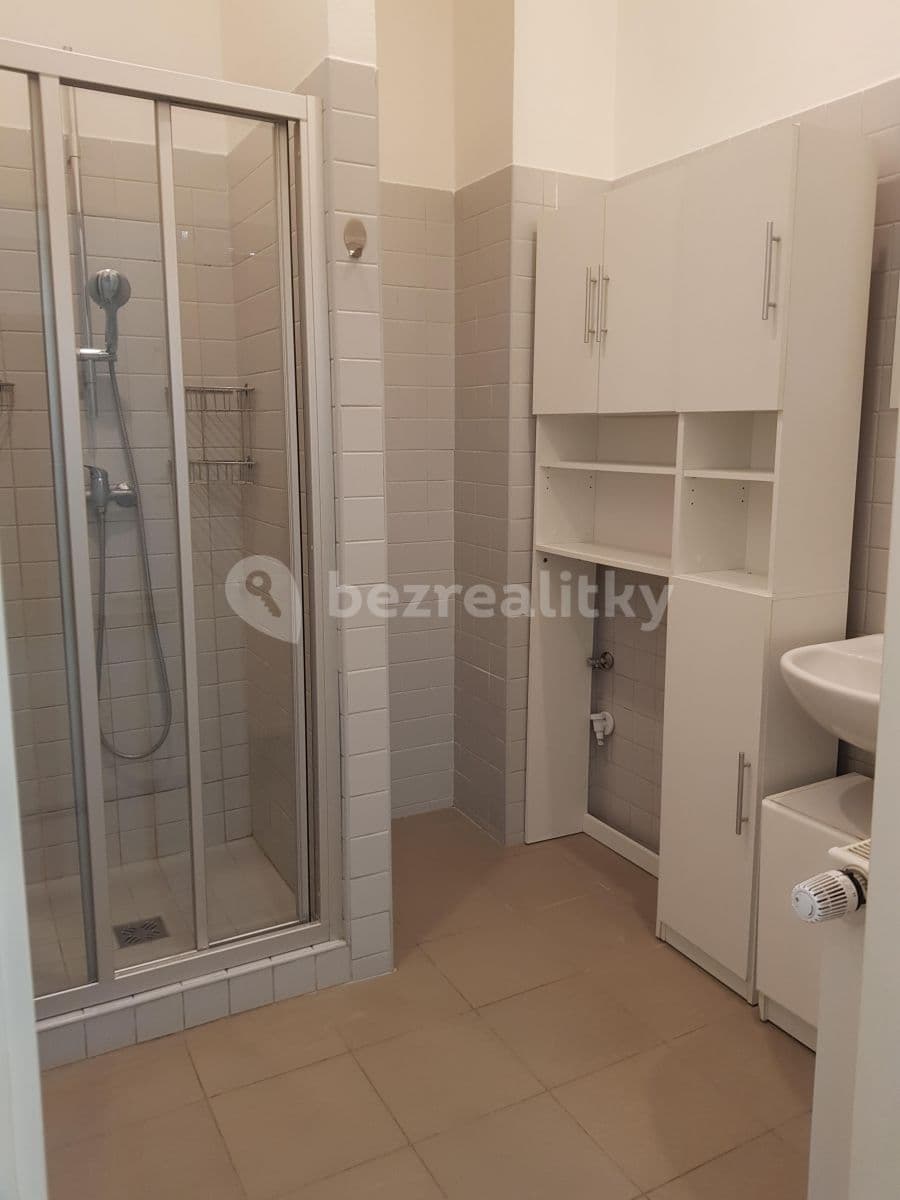 Prenájom bytu 2-izbový 58 m², Karlovotýnská, Nučice, Středočeský kraj Prenájom bytu 2-izbový 58 m², Karlovotýnská, Nučice, Středočeský kraj