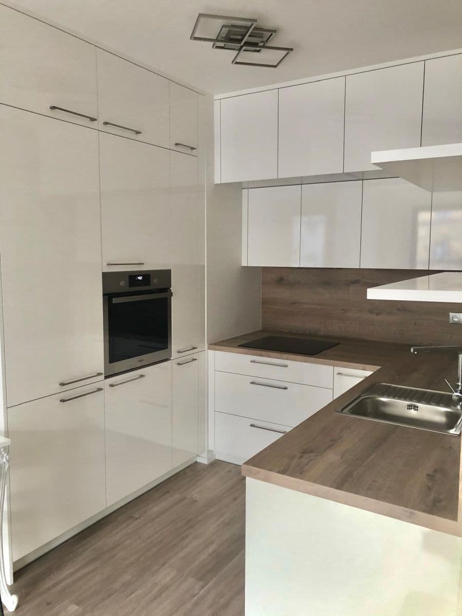 Prenájom bytu 2-izbový 51 m², Bassova, Praha, Praha Prenájom bytu 2-izbový 51 m², Bassova, Praha, Praha