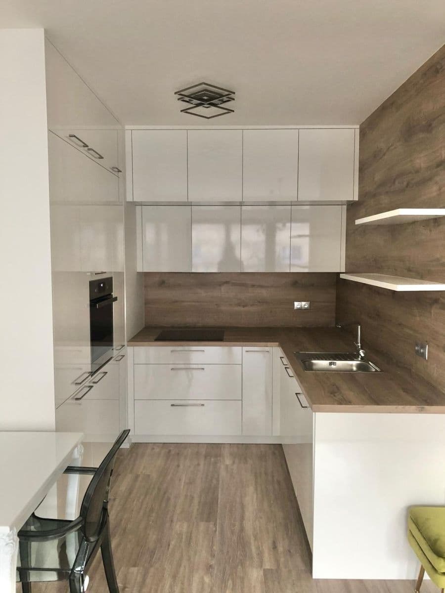 Prenájom bytu 2-izbový 51 m², Bassova, Praha, Praha Prenájom bytu 2-izbový 51 m², Bassova, Praha, Praha