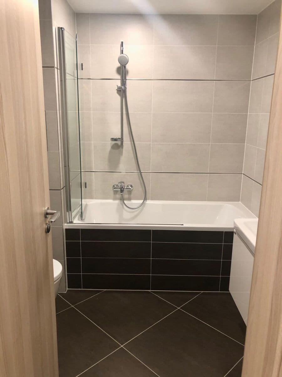 Prenájom bytu 2-izbový 51 m², Bassova, Praha, Praha Prenájom bytu 2-izbový 51 m², Bassova, Praha, Praha