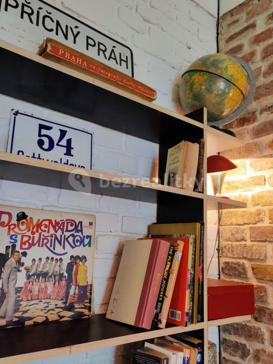 Prenájom bytu 3-izbový 66 m², Veverkova, Praha, Praha Prenájom bytu 3-izbový 66 m², Veverkova, Praha, Praha