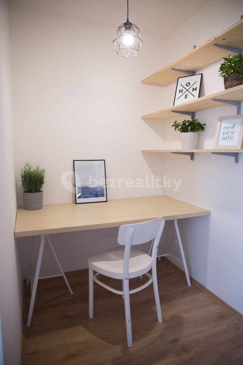 Prenájom bytu 2-izbový 55 m², Schnirchova, Praha, Praha Prenájom bytu 2-izbový 55 m², Schnirchova, Praha, Praha
