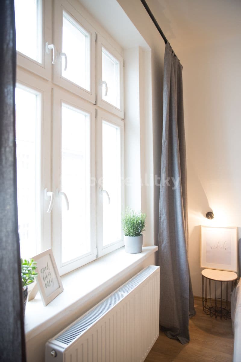 Prenájom bytu 2-izbový 55 m², Schnirchova, Praha, Praha Prenájom bytu 2-izbový 55 m², Schnirchova, Praha, Praha
