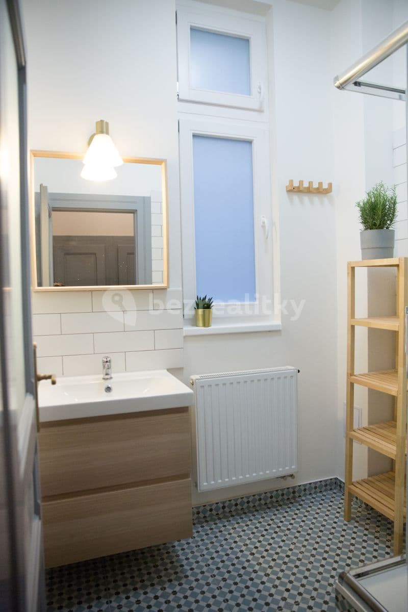 Prenájom bytu 2-izbový 55 m², Schnirchova, Praha, Praha Prenájom bytu 2-izbový 55 m², Schnirchova, Praha, Praha
