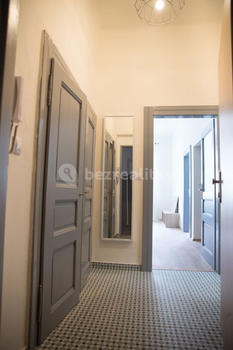 Prenájom bytu 2-izbový 55 m², Schnirchova, Praha, Praha Prenájom bytu 2-izbový 55 m², Schnirchova, Praha, Praha