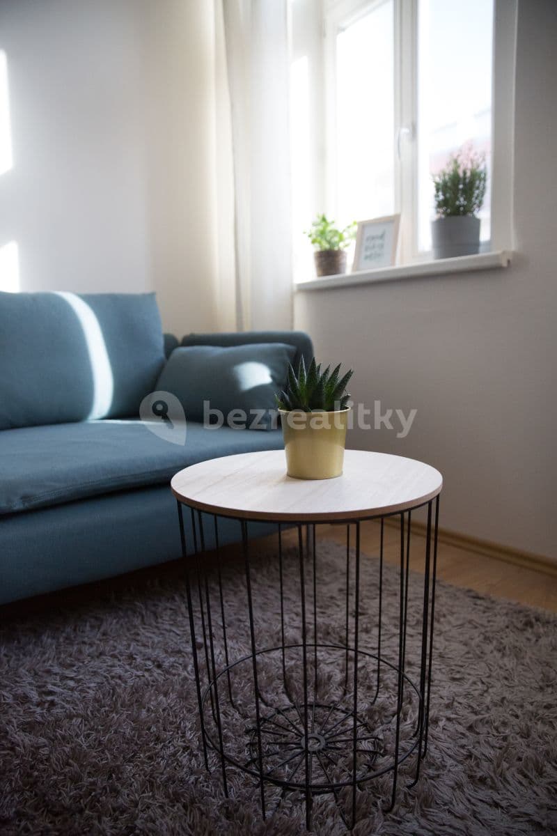Prenájom bytu 2-izbový 55 m², Schnirchova, Praha, Praha Prenájom bytu 2-izbový 55 m², Schnirchova, Praha, Praha