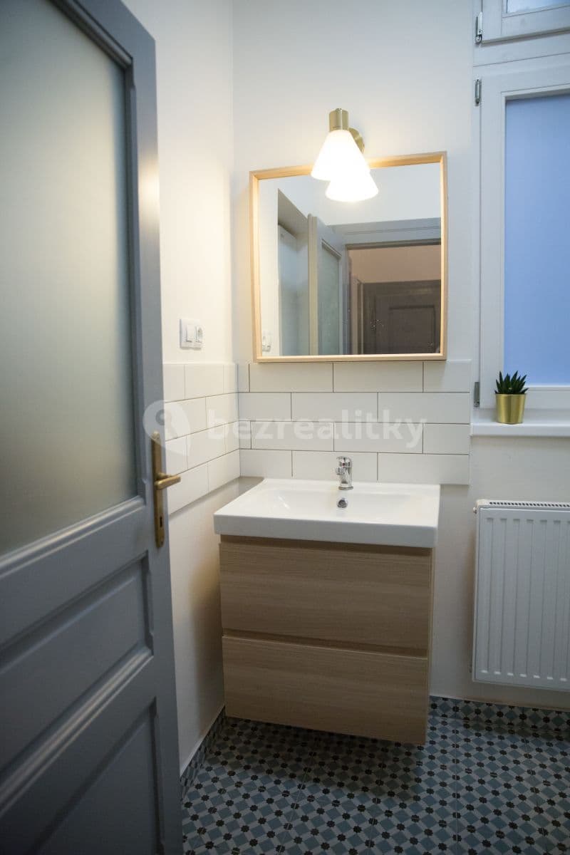Prenájom bytu 2-izbový 55 m², Schnirchova, Praha, Praha Prenájom bytu 2-izbový 55 m², Schnirchova, Praha, Praha