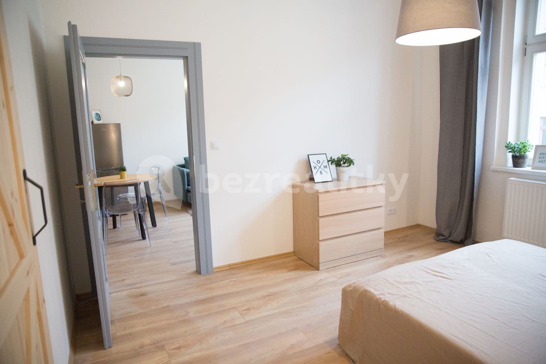 Prenájom bytu 2-izbový 55 m², Schnirchova, Praha, Praha Prenájom bytu 2-izbový 55 m², Schnirchova, Praha, Praha