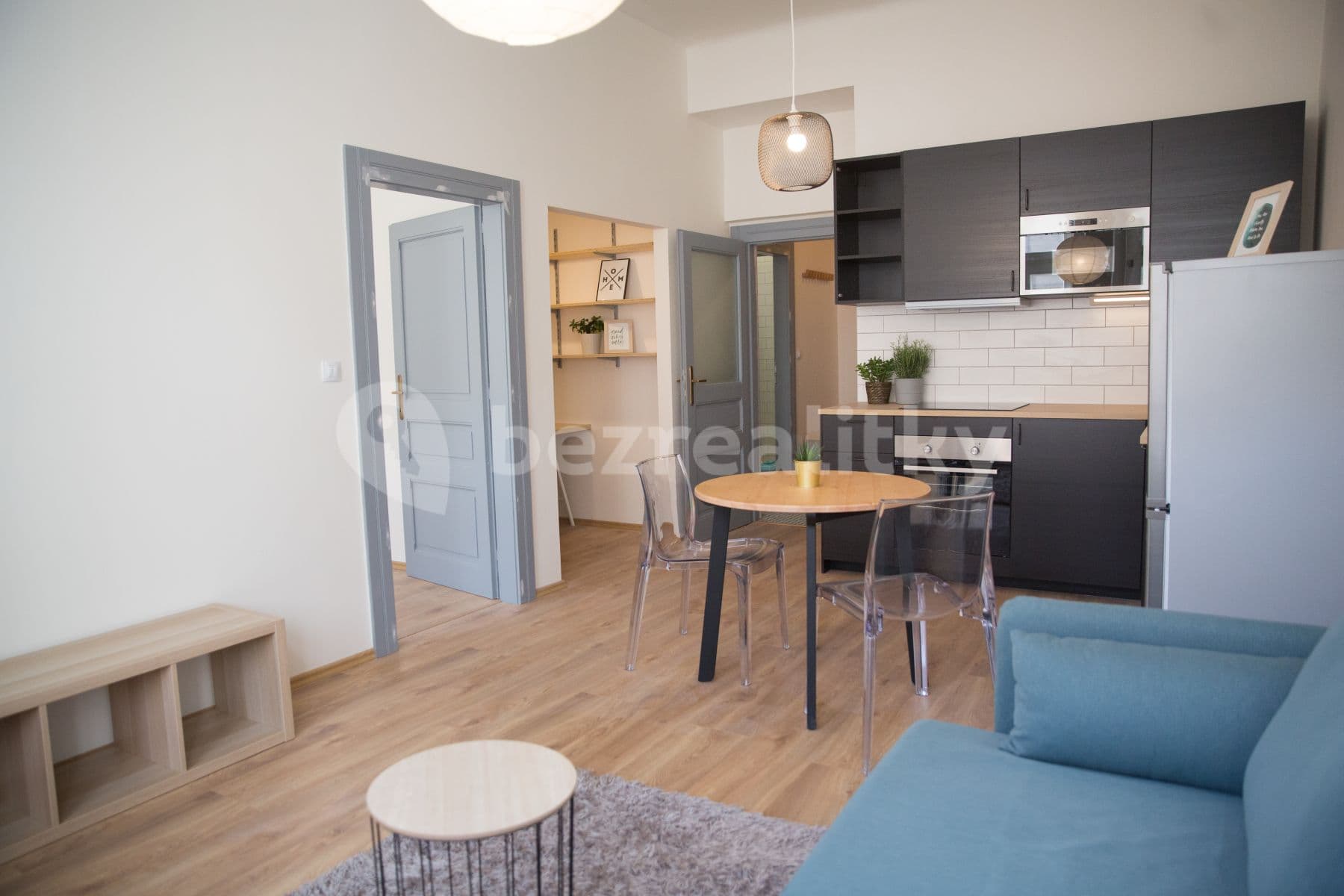 Prenájom bytu 2-izbový 55 m², Schnirchova, Praha, Praha Prenájom bytu 2-izbový 55 m², Schnirchova, Praha, Praha