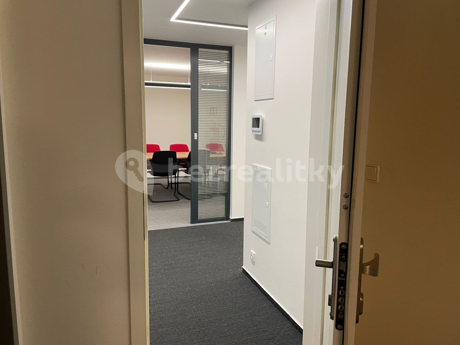 Prenájom kancelárie 77 m², Hlaváčkova, Praha, Praha Prenájom kancelárie 77 m², Hlaváčkova, Praha, Praha