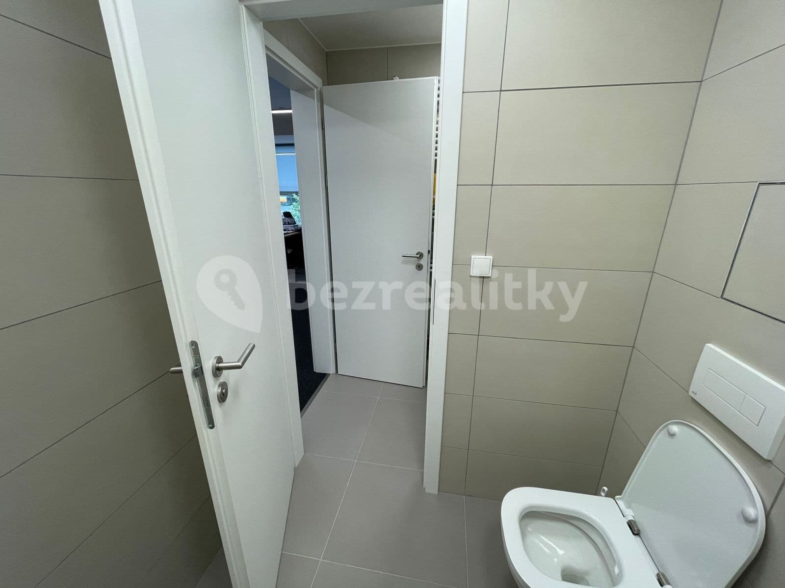 Prenájom kancelárie 77 m², Hlaváčkova, Praha, Praha Prenájom kancelárie 77 m², Hlaváčkova, Praha, Praha