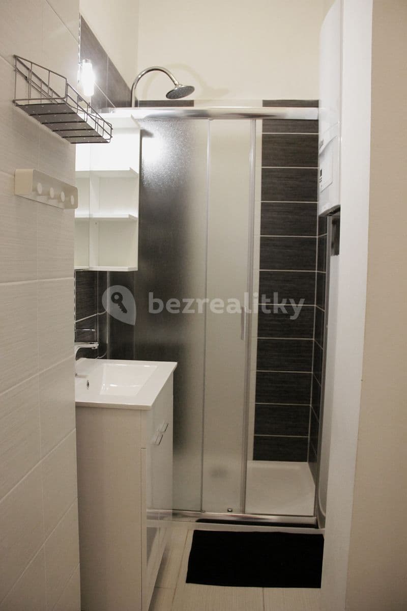 Prenájom bytu 2-izbový 70 m², Korunovační, Praha, Praha Prenájom bytu 2-izbový 70 m², Korunovační, Praha, Praha