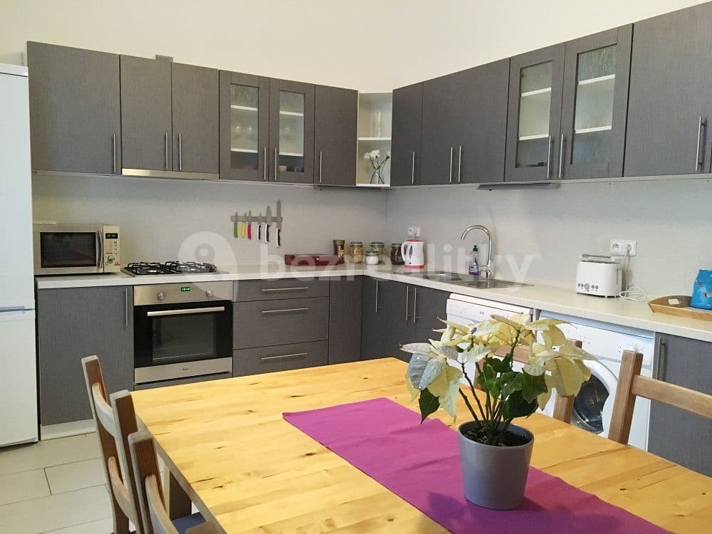 Prenájom bytu 2-izbový 70 m², Korunovační, Praha, Praha Prenájom bytu 2-izbový 70 m², Korunovační, Praha, Praha
