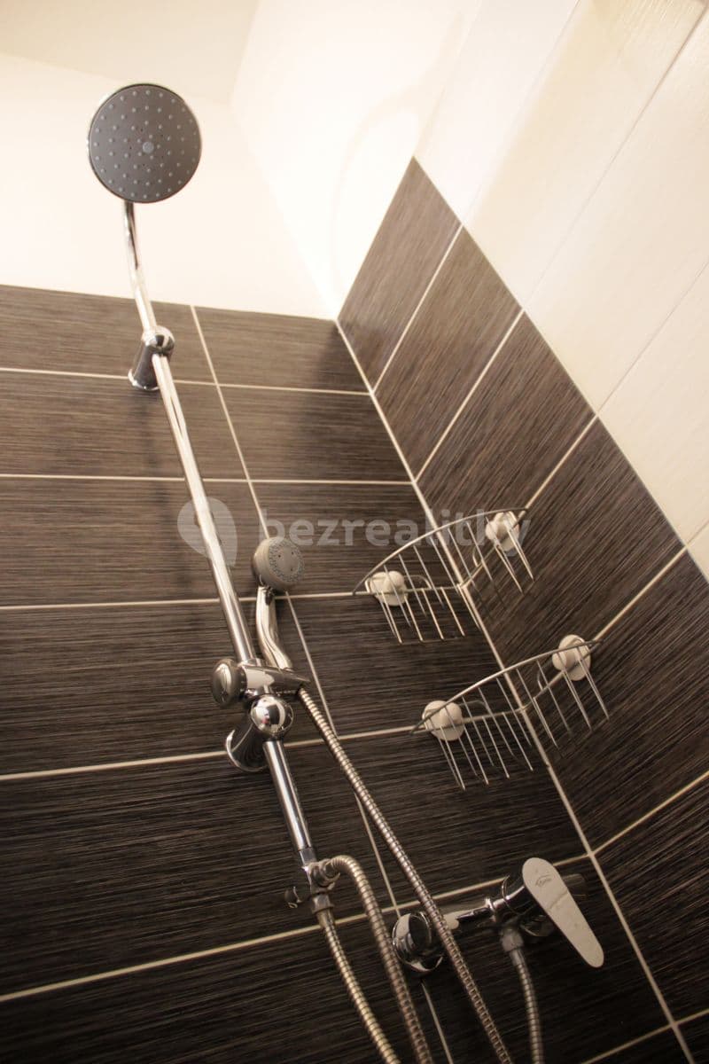Prenájom bytu 2-izbový 70 m², Korunovační, Praha, Praha Prenájom bytu 2-izbový 70 m², Korunovační, Praha, Praha