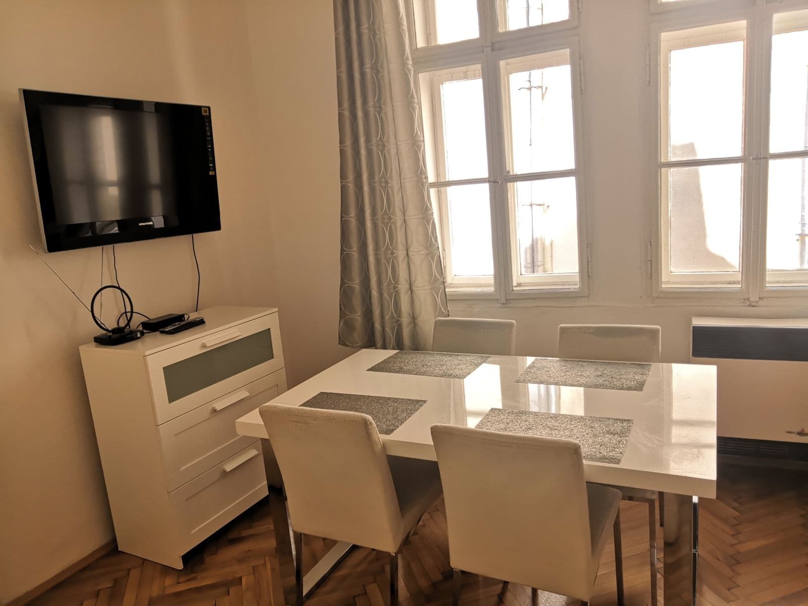 Prenájom bytu 2-izbový 50 m², Spálená, Praha, Praha Prenájom bytu 2-izbový 50 m², Spálená, Praha, Praha