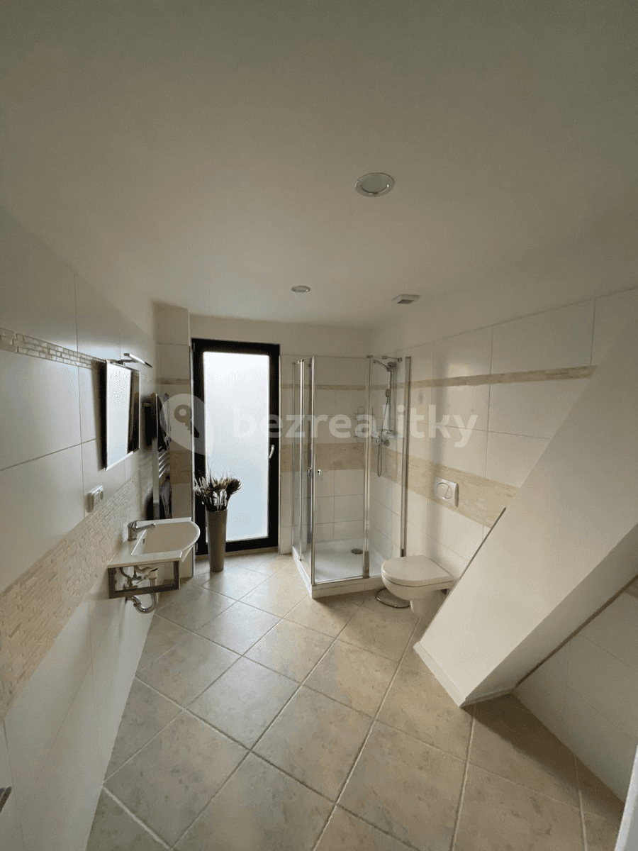 Prenájom bytu 1-izbový 42 m², K Pitkovicům, Praha, Praha Prenájom bytu 1-izbový 42 m², K Pitkovicům, Praha, Praha