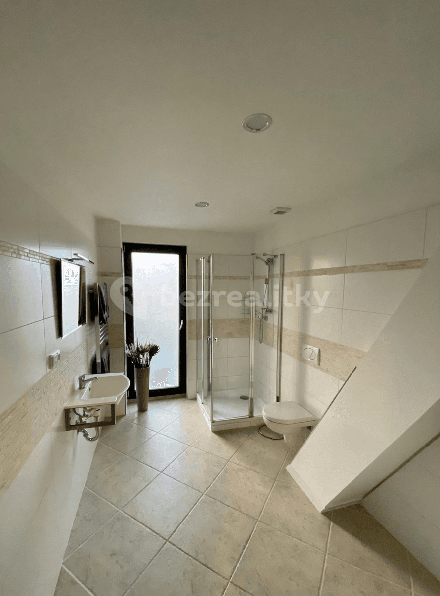 Prenájom bytu 1-izbový 42 m², K Pitkovicům, Praha, Praha Prenájom bytu 1-izbový 42 m², K Pitkovicům, Praha, Praha