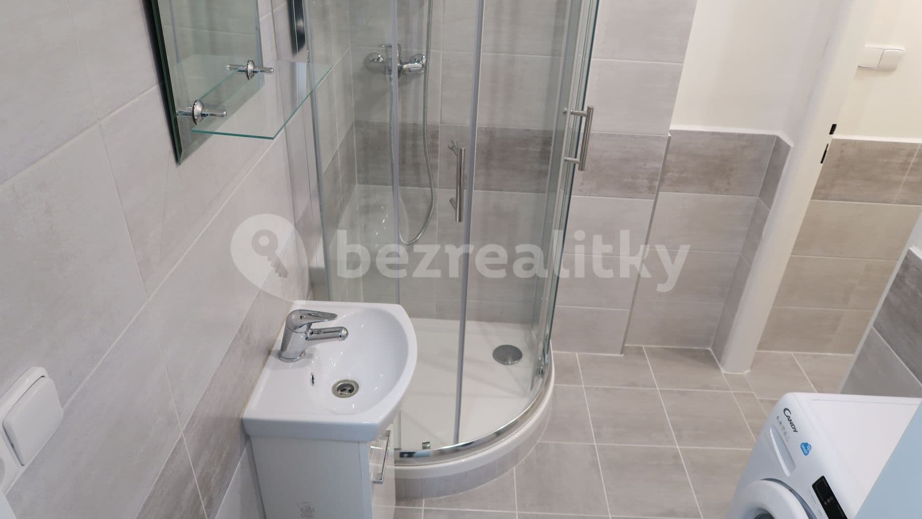 Prenájom bytu 1-izbový 25 m², Jirchářská, Kostelec nad Orlicí, Královéhradecký kraj Prenájom bytu 1-izbový 25 m², Jirchářská, Kostelec nad Orlicí, Královéhradecký kraj