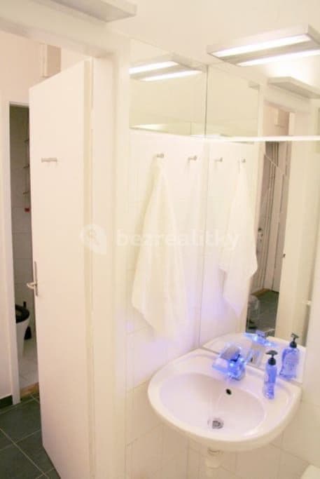 Prenájom bytu Garsoniéra 21 m², Na Zbořenci, Praha, Praha Prenájom bytu Garsoniéra 21 m², Na Zbořenci, Praha, Praha