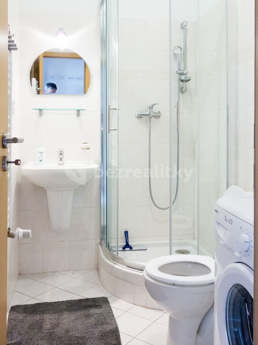 Prenájom bytu Garsoniéra 35 m², Havlíčkovo Náměstí, Praha, Praha Prenájom bytu Garsoniéra 35 m², Havlíčkovo Náměstí, Praha, Praha