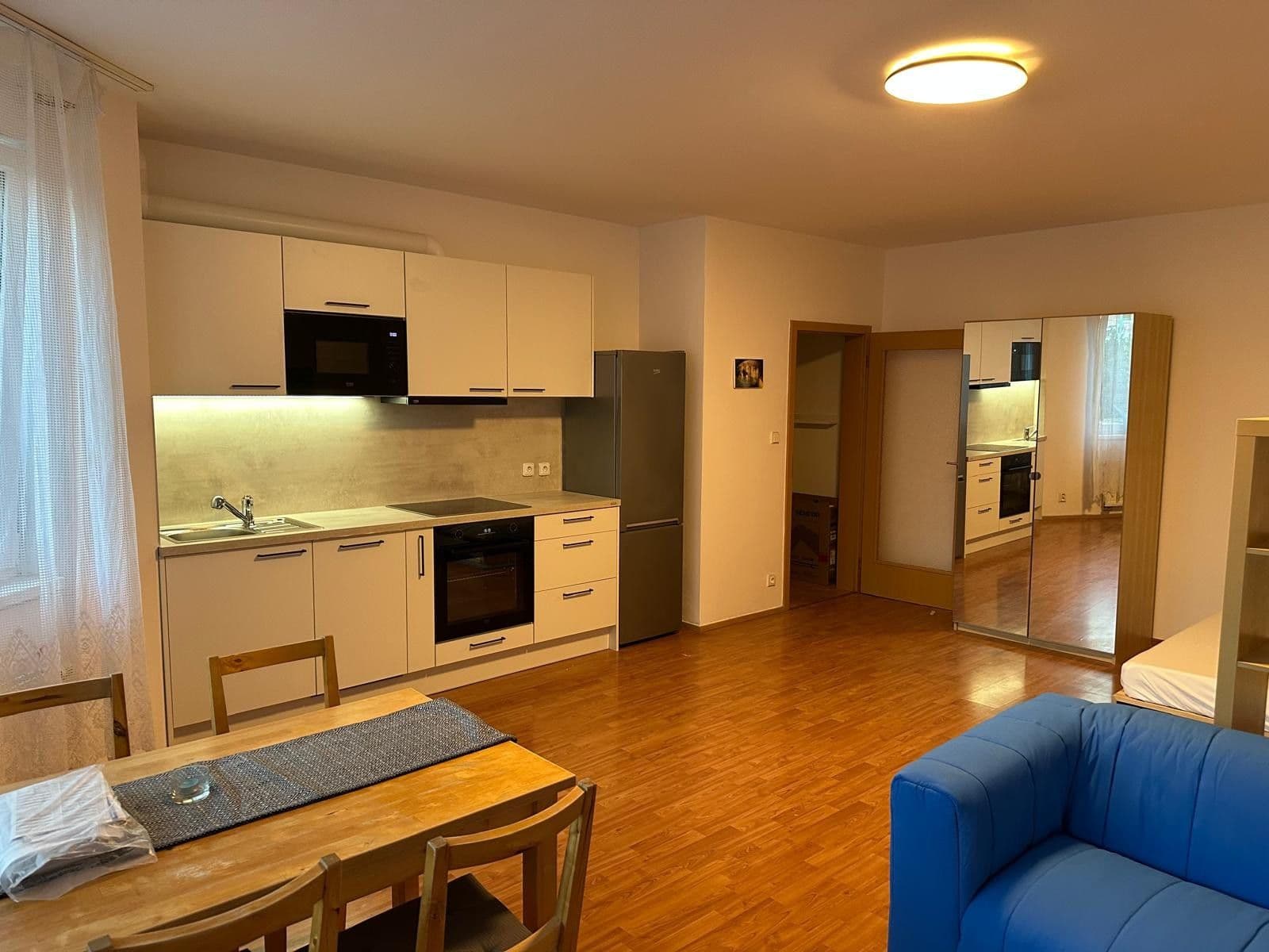 Prenájom bytu 1-izbový 42 m², Gutova, Praha, Praha Prenájom bytu 1-izbový 42 m², Gutova, Praha, Praha