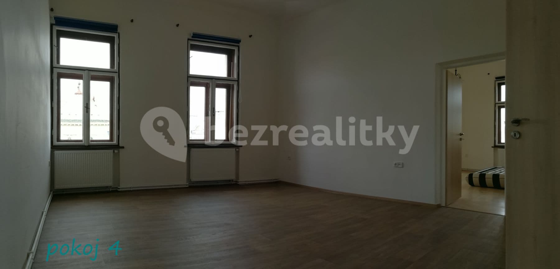 Prenájom bytu 4-izbový 155 m², Tř. Svobody, Olomouc, Olomoucký kraj Prenájom bytu 4-izbový 155 m², Tř. Svobody, Olomouc, Olomoucký kraj