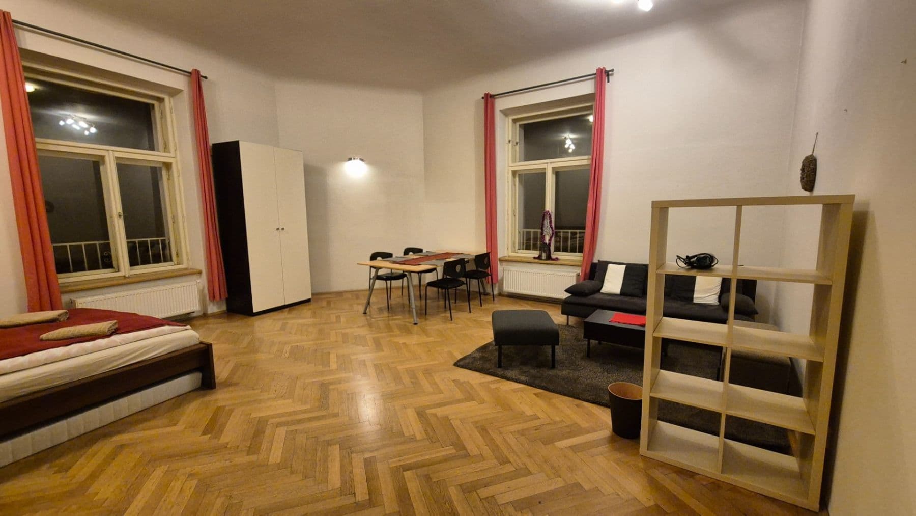 Prenájom bytu 2-izbový 67 m², Zborovská, Praha, Praha Prenájom bytu 2-izbový 67 m², Zborovská, Praha, Praha