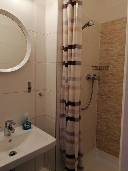 Prenájom bytu Garsoniéra 37 m², Karlovo Náměstí, Praha, Praha Prenájom bytu Garsoniéra 37 m², Karlovo Náměstí, Praha, Praha