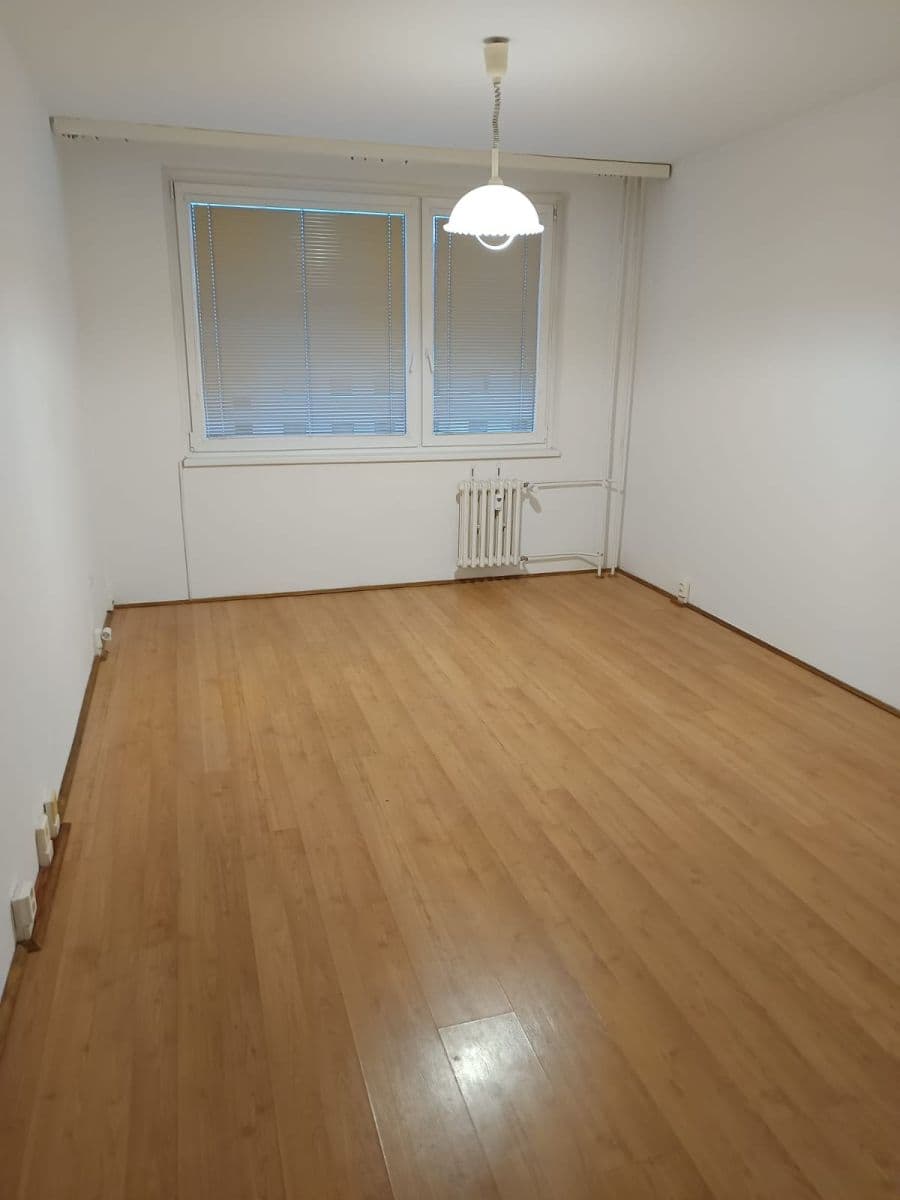 Prenájom bytu Garsoniéra 30 m², Semická, Praha, Praha Prenájom bytu Garsoniéra 30 m², Semická, Praha, Praha