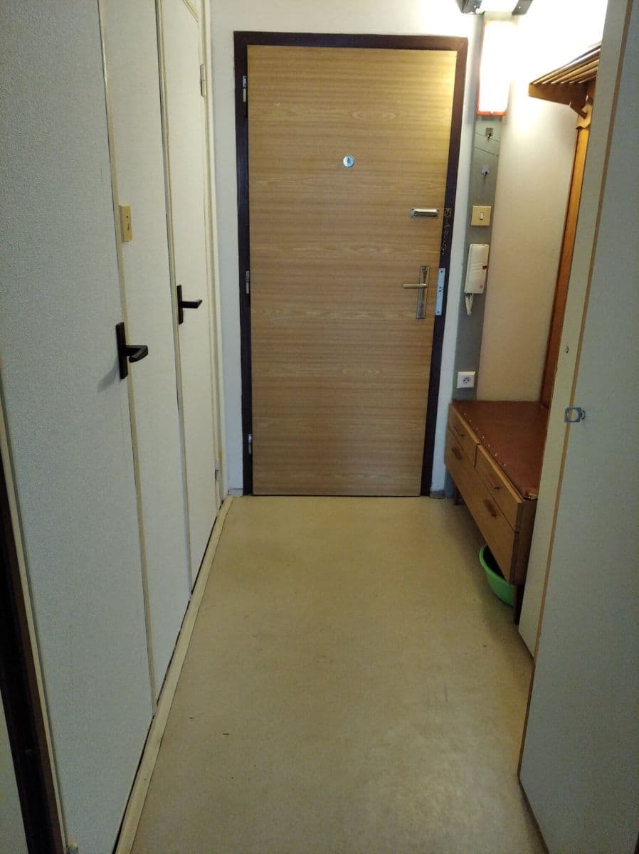 Prenájom bytu Garsoniéra 30 m², Semická, Praha, Praha Prenájom bytu Garsoniéra 30 m², Semická, Praha, Praha