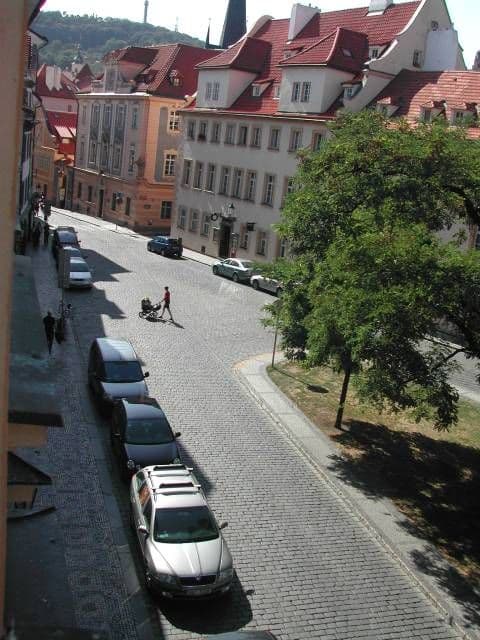 Prenájom bytu 2-izbový 95 m², U Lužického Semináře, Praha, Praha Prenájom bytu 2-izbový 95 m², U Lužického Semináře, Praha, Praha